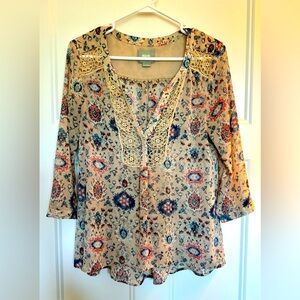 ANTHROPOLOGIE Lovely blouse with crochet detail by Maeve